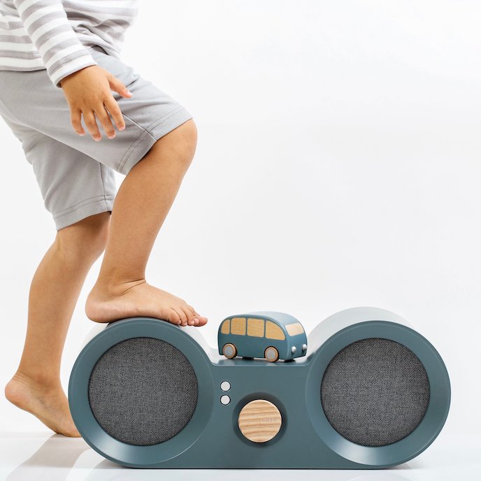 Babbit sustainable wooden hi-fi speaker is durable and kids friendly.